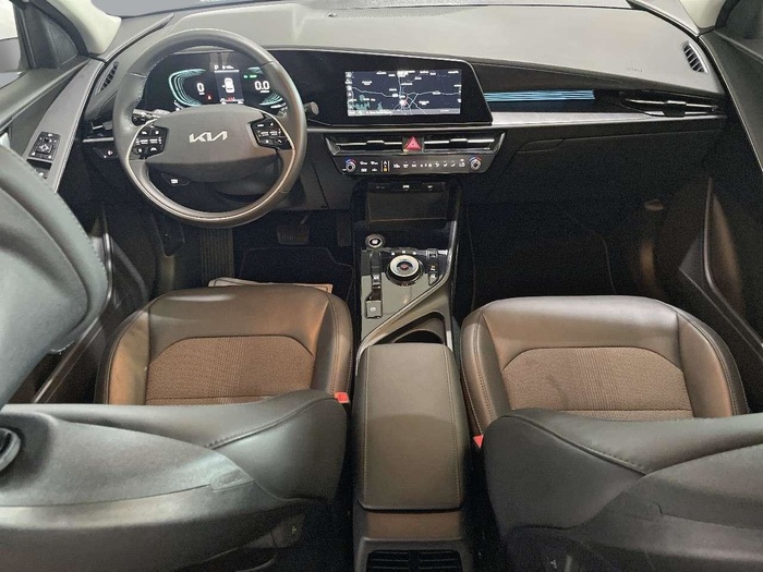 Kia Niro 1.6 GDi HEV Híbrido Drive 104 kW (141 CV) Vehículo usado en Sevilla Kia Niro 1.6 GDi HEV Híbrido Drive 104 kW (141 CV) Vehículo usado en Sevilla