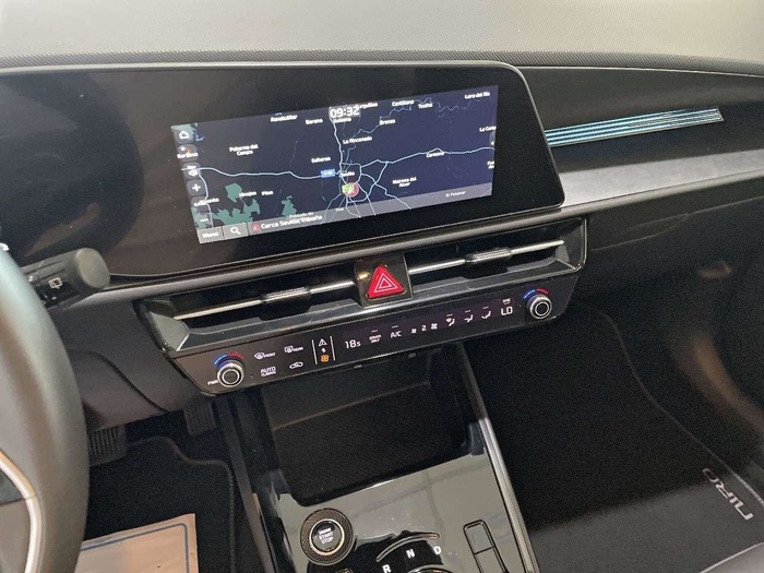 Kia Niro 1.6 GDi HEV Híbrido Drive 104 kW (141 CV) Vehículo usado en Sevilla Kia Niro 1.6 GDi HEV Híbrido Drive 104 kW (141 CV) Vehículo usado en Sevilla