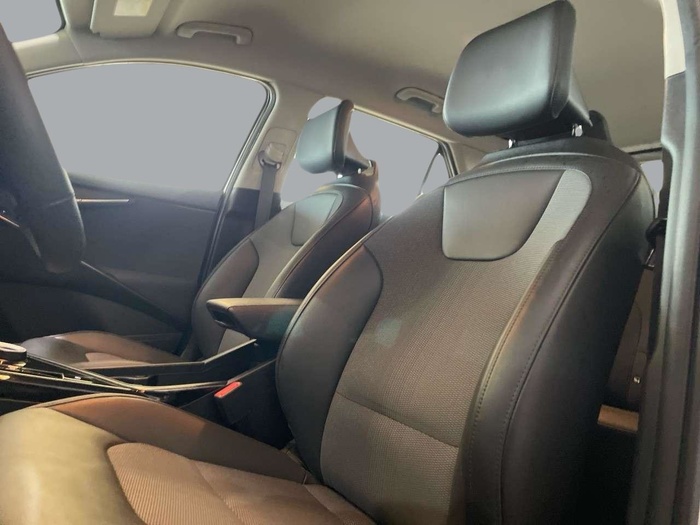 Kia Niro 1.6 GDi HEV Híbrido Drive 104 kW (141 CV) Vehículo usado en Sevilla Kia Niro 1.6 GDi HEV Híbrido Drive 104 kW (141 CV) Vehículo usado en Sevilla