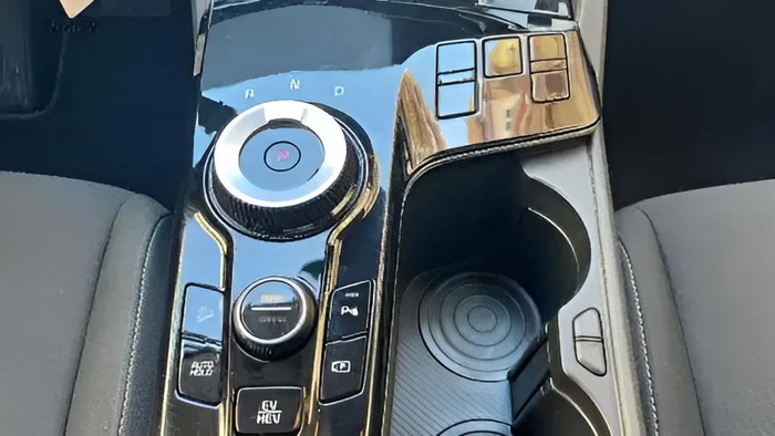 Kia Sportage 1.6 T-GDi PHEV Drive 4x4 195 kW (265 CV) KM0 en Sevilla Kia Sportage 1.6 T-GDi PHEV Drive 4x4 195 kW (265 CV) KM0 en Sevilla