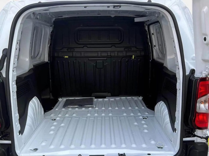 Citroen Berlingo Furgon BlueHDi 100 Talla M 75 kW (102 CV) KM0 en Sevilla Citroen Berlingo Furgon BlueHDi 100 Talla M 75 kW (102 CV) KM0 en Sevilla