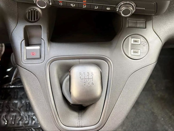 Citroen Berlingo Furgon BlueHDi 100 Talla M 75 kW (102 CV) KM0 en Sevilla Citroen Berlingo Furgon BlueHDi 100 Talla M 75 kW (102 CV) KM0 en Sevilla