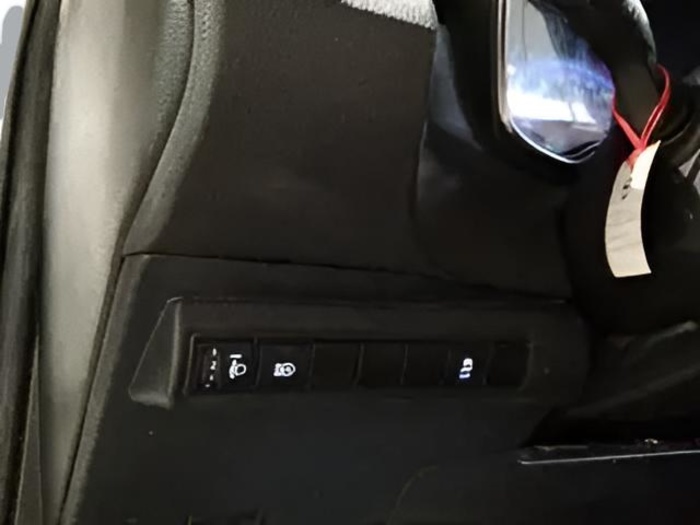 Toyota Corolla 1.8 125 Híbrido Active Tech E-CVT 90 kW (122 CV) Vehículo usado en Sevilla Toyota Corolla 1.8 125 Híbrido Active Tech E-CVT 90 kW (122 CV) Vehículo usado en Sevilla