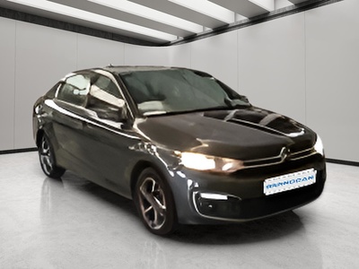 Citroen C-Elysee PureTech 82 Shine 60 kW (82 CV) 4 Citroen C-Elysee PureTech 82 Shine 60 kW (82 CV) 4