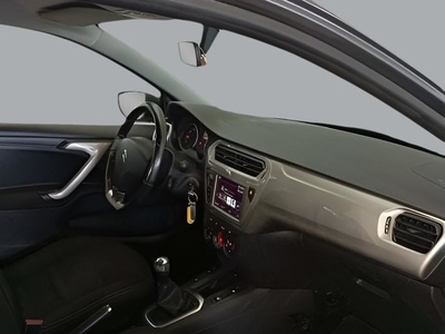 Citroen C-Elysee PureTech 82 Shine 60 kW (82 CV) 8 Citroen C-Elysee PureTech 82 Shine 60 kW (82 CV) 8