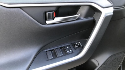 Toyota Rav4 220H Business 160 kW (218 CV) 17 Toyota Rav4 220H Business 160 kW (218 CV) 17