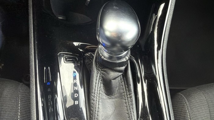 Toyota C-HR 1.8 125H Active 90 kW (122 CV) Vehículo usado en Sevilla Toyota C-HR 1.8 125H Active 90 kW (122 CV) Vehículo usado en Sevilla