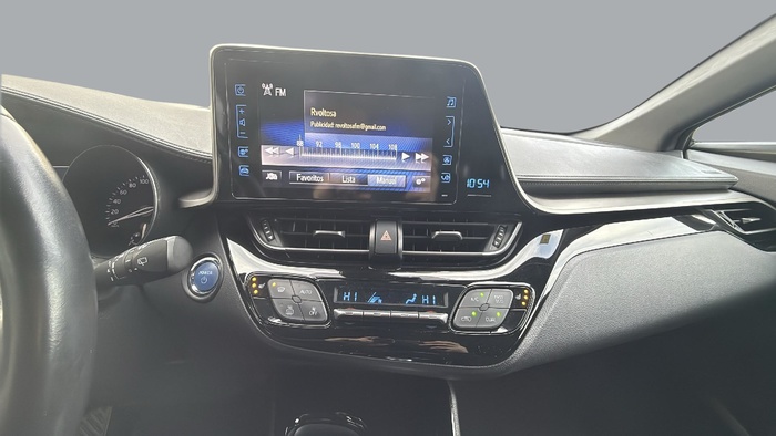 Toyota C-HR 1.8 125H Active 90 kW (122 CV) Vehículo usado en Sevilla Toyota C-HR 1.8 125H Active 90 kW (122 CV) Vehículo usado en Sevilla