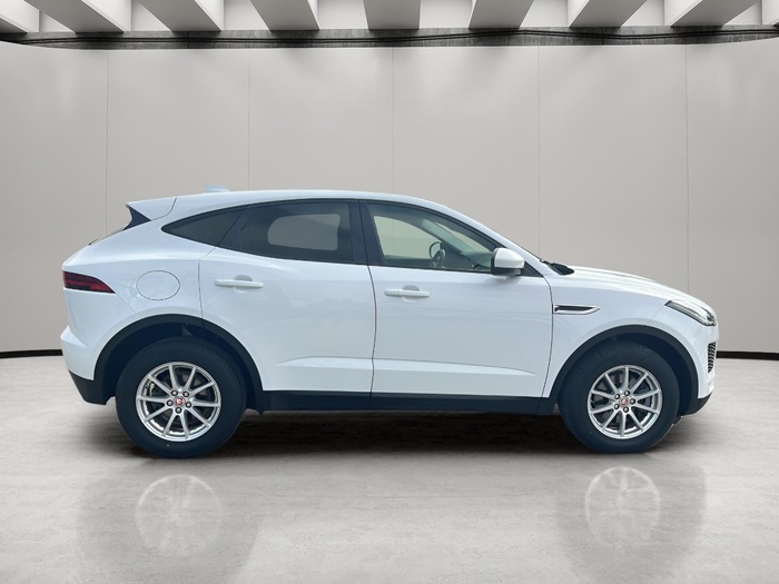 Jaguar E-PACE 2.0D 110 kW (150 CV) Vehículo usado en Sevilla Jaguar E-PACE 2.0D 110 kW (150 CV) Vehículo usado en Sevilla