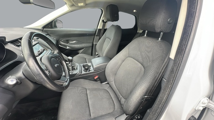 Jaguar E-PACE 2.0D 110 kW (150 CV) Vehículo usado en Sevilla Jaguar E-PACE 2.0D 110 kW (150 CV) Vehículo usado en Sevilla