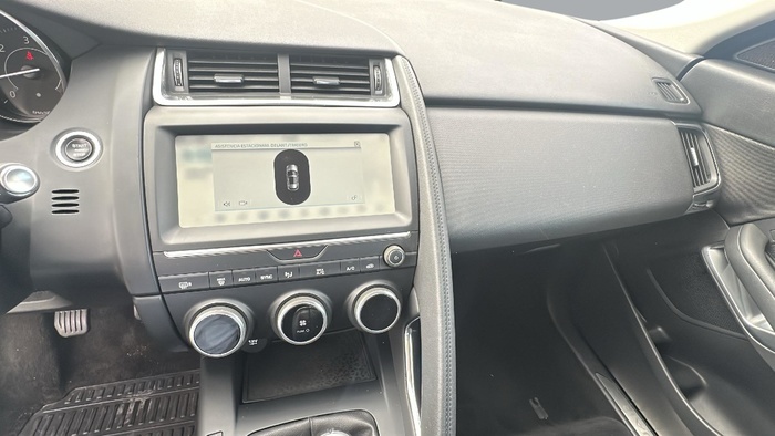 Jaguar E-PACE 2.0D 110 kW (150 CV) Vehículo usado en Sevilla Jaguar E-PACE 2.0D 110 kW (150 CV) Vehículo usado en Sevilla