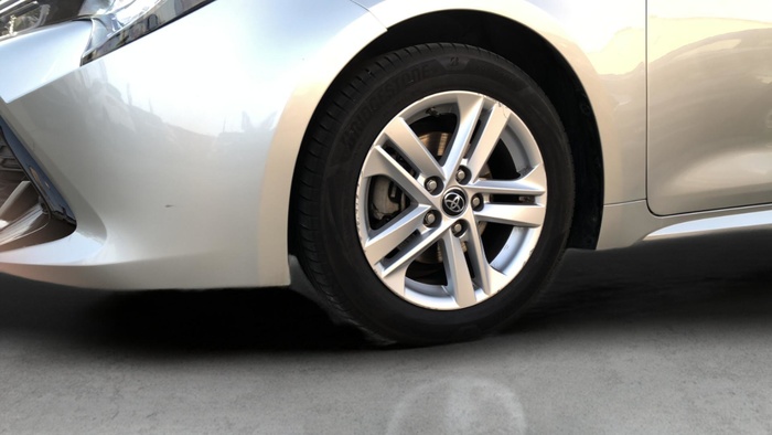 Toyota Corolla 125H Business E-CVT 90 kW (122 CV) Vehículo usado en Sevilla Toyota Corolla 125H Business E-CVT 90 kW (122 CV) Vehículo usado en Sevilla