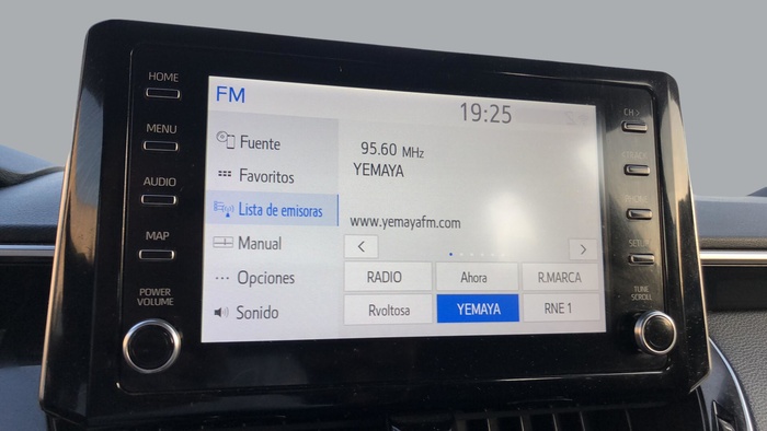 Toyota Corolla 125H Business E-CVT 90 kW (122 CV) Vehículo usado en Sevilla Toyota Corolla 125H Business E-CVT 90 kW (122 CV) Vehículo usado en Sevilla