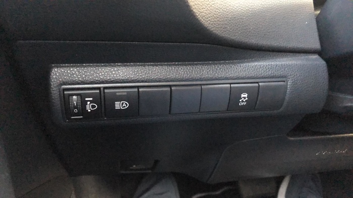 Toyota Corolla 125H Business E-CVT 90 kW (122 CV) Vehículo usado en Sevilla Toyota Corolla 125H Business E-CVT 90 kW (122 CV) Vehículo usado en Sevilla