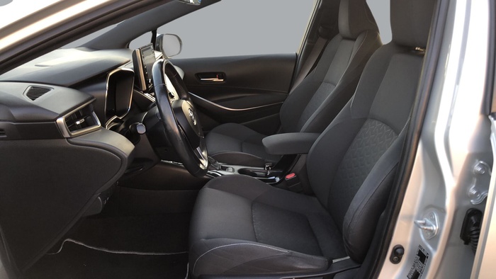 Toyota Corolla 125H Business E-CVT 90 kW (122 CV) Vehículo usado en Sevilla Toyota Corolla 125H Business E-CVT 90 kW (122 CV) Vehículo usado en Sevilla