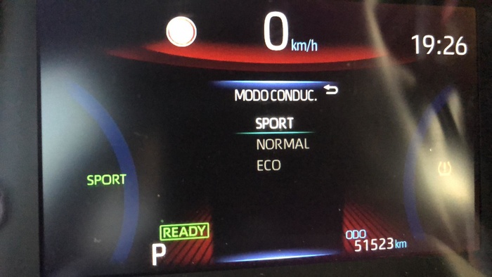 Toyota Corolla 125H Business E-CVT 90 kW (122 CV) Vehículo usado en Sevilla Toyota Corolla 125H Business E-CVT 90 kW (122 CV) Vehículo usado en Sevilla