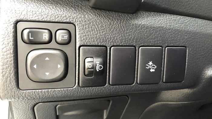 Toyota Auris 140H Hybrid Business 100 kW (136 CV) Vehículo usado en Sevilla Toyota Auris 140H Hybrid Business 100 kW (136 CV) Vehículo usado en Sevilla