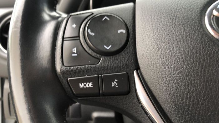 Toyota Auris 140H Hybrid Business 100 kW (136 CV) Vehículo usado en Sevilla Toyota Auris 140H Hybrid Business 100 kW (136 CV) Vehículo usado en Sevilla