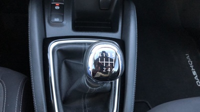 Nissan Qashqai dCi 115 Acenta 85 kW (115 CV) 18 Nissan Qashqai dCi 115 Acenta 85 kW (115 CV) 18