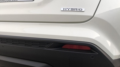 Nissan Juke 1.6 Hybrid N-Connecta Auto 105 kW (143 CV) 8 Nissan Juke 1.6 Hybrid N-Connecta Auto 105 kW (143 CV) 8