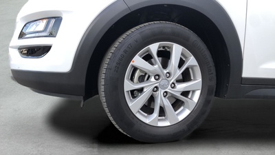 Hyundai Tucson 1.6 CRDI 48V SLE 4x2 85 kW (116 CV) 6 Hyundai Tucson 1.6 CRDI 48V SLE 4x2 85 kW (116 CV) 6