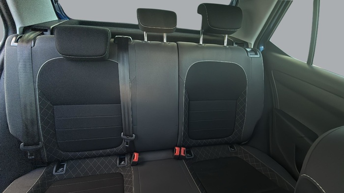 Skoda Fabia 1.0 TSI Ambition Plus 70 kW (95 CV) Vehículo usado en Sevilla Skoda Fabia 1.0 TSI Ambition Plus 70 kW (95 CV) Vehículo usado en Sevilla