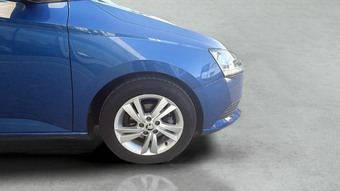 Skoda Fabia 1.0 TSI Ambition Plus 70 kW (95 CV) Vehículo usado en Sevilla Skoda Fabia 1.0 TSI Ambition Plus 70 kW (95 CV) Vehículo usado en Sevilla