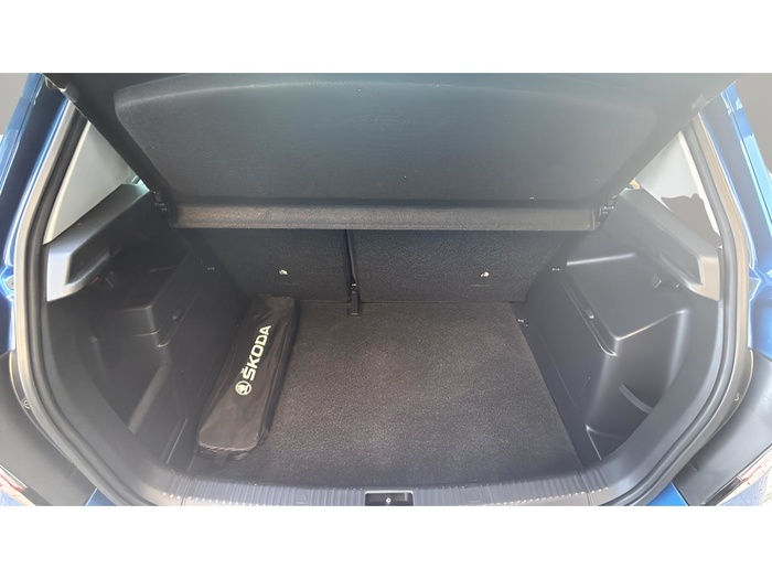 Skoda Fabia 1.0 TSI Ambition Plus 70 kW (95 CV) Vehículo usado en Sevilla Skoda Fabia 1.0 TSI Ambition Plus 70 kW (95 CV) Vehículo usado en Sevilla