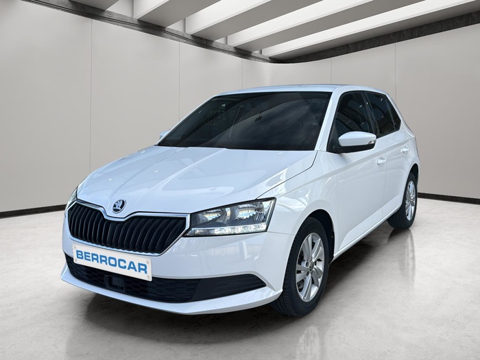 Skoda Fabia 1.0 TSI Ambition Plus 81 kW (110 CV) Vehículo usado en Sevilla Skoda Fabia 1.0 TSI Ambition Plus 81 kW (110 CV) Vehículo usado en Sevilla