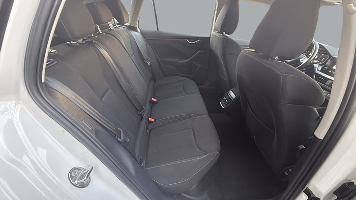 Skoda Kamiq 1.0 TSI Ambition DSG 81 kW (110 CV) Vehículo usado en Sevilla Skoda Kamiq 1.0 TSI Ambition DSG 81 kW (110 CV) Vehículo usado en Sevilla