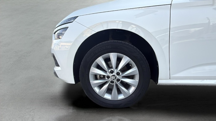 Skoda Kamiq 1.0 TSI Ambition DSG 81 kW (110 CV) Vehículo usado en Sevilla Skoda Kamiq 1.0 TSI Ambition DSG 81 kW (110 CV) Vehículo usado en Sevilla