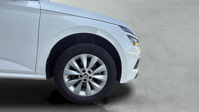 Skoda Kamiq 1.0 TSI Ambition DSG 81 kW (110 CV) 17 Skoda Kamiq 1.0 TSI Ambition DSG 81 kW (110 CV) 17