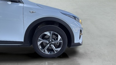 Kia XCeed 1.0 T-GDi Drive 88 kW (120 CV) 17 Kia XCeed 1.0 T-GDi Drive 88 kW (120 CV) 17