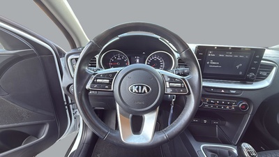 Kia XCeed 1.0 T-GDi Drive 88 kW (120 CV) 10 Kia XCeed 1.0 T-GDi Drive 88 kW (120 CV) 10