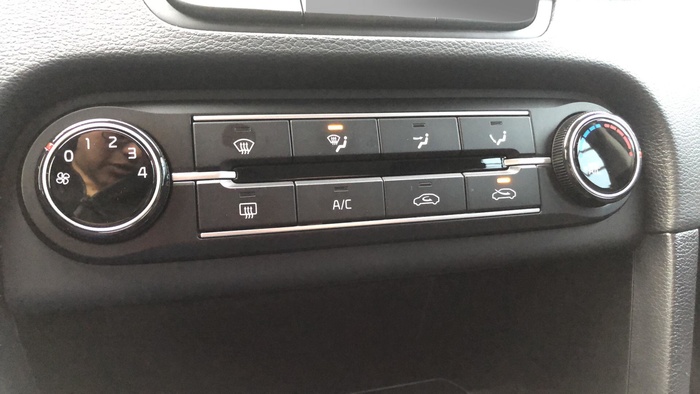 Kia XCeed 1.0 T-GDi Business 74 kW (100 CV) Vehículo usado en Sevilla Kia XCeed 1.0 T-GDi Business 74 kW (100 CV) Vehículo usado en Sevilla