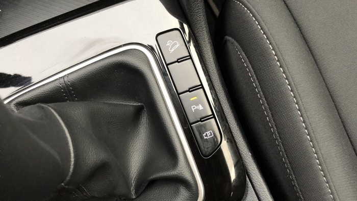 Kia Sportage 1.6 T-GDi Drive 4x2 118 kW (160 CV) Vehículo usado en Sevilla Kia Sportage 1.6 T-GDi Drive 4x2 118 kW (160 CV) Vehículo usado en Sevilla