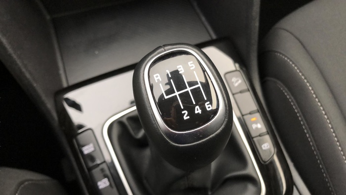 Kia Sportage 1.6 T-GDi Drive 4x2 118 kW (160 CV) Vehículo usado en Sevilla Kia Sportage 1.6 T-GDi Drive 4x2 118 kW (160 CV) Vehículo usado en Sevilla