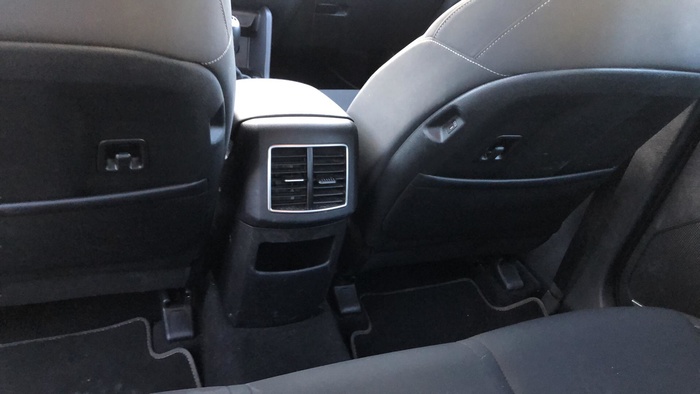 Kia Sportage 1.6 T-GDi Drive 4x2 118 kW (160 CV) Vehículo usado en Sevilla Kia Sportage 1.6 T-GDi Drive 4x2 118 kW (160 CV) Vehículo usado en Sevilla