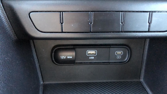 Kia Sportage 1.6 T-GDi Drive 4x2 118 kW (160 CV) Vehículo usado en Sevilla Kia Sportage 1.6 T-GDi Drive 4x2 118 kW (160 CV) Vehículo usado en Sevilla