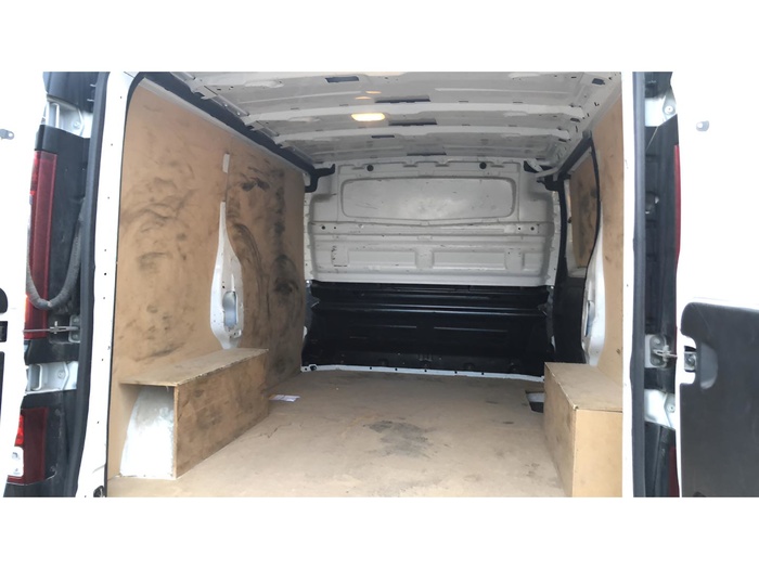 Renault Trafic Furgon L1H1 Blue dCi 96 kW (130 CV) Vehículo usado en Sevilla Renault Trafic Furgon L1H1 Blue dCi 96 kW (130 CV) Vehículo usado en Sevilla