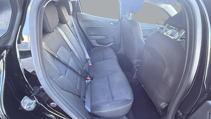 Renault Clio Equilibre TCe 66 kW (90 CV) Vehículo usado en Sevilla Renault Clio Equilibre TCe 66 kW (90 CV) Vehículo usado en Sevilla