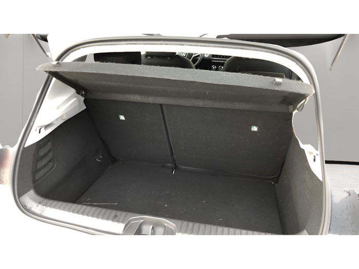 Renault Clio Equilibre Blue dCi 74 kW (100 CV) Vehículo usado en Sevilla Renault Clio Equilibre Blue dCi 74 kW (100 CV) Vehículo usado en Sevilla