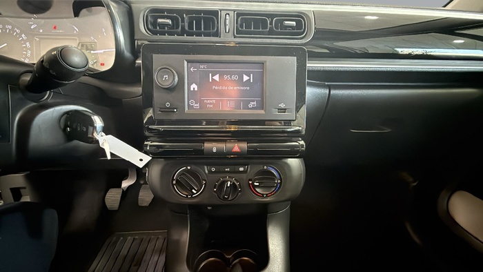 Citroen C3 BlueHDi 100 S&S Live Pack 75 KW (100 CV) Vehículo usado en Sevilla Citroen C3 BlueHDi 100 S&S Live Pack 75 KW (100 CV) Vehículo usado en Sevilla