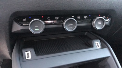 Citroen C4 PureTech 155 S&S Shine EAT8 114 kW (155 CV) 23 Citroen C4 PureTech 155 S&S Shine EAT8 114 kW (155 CV) 23