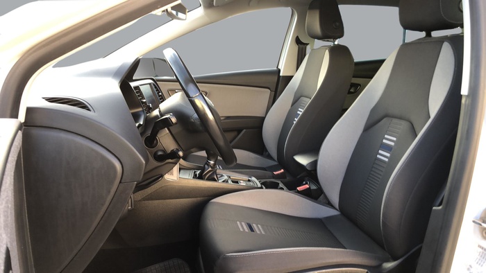 SEAT León 1.6 TDI S&S Style 85 kW (115 CV) Vehículo usado en Sevilla SEAT León 1.6 TDI S&S Style 85 kW (115 CV) Vehículo usado en Sevilla