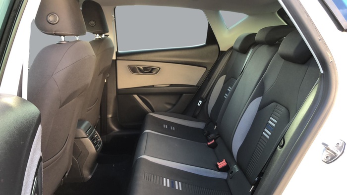 SEAT León 1.6 TDI S&S Style 85 kW (115 CV) Vehículo usado en Sevilla SEAT León 1.6 TDI S&S Style 85 kW (115 CV) Vehículo usado en Sevilla