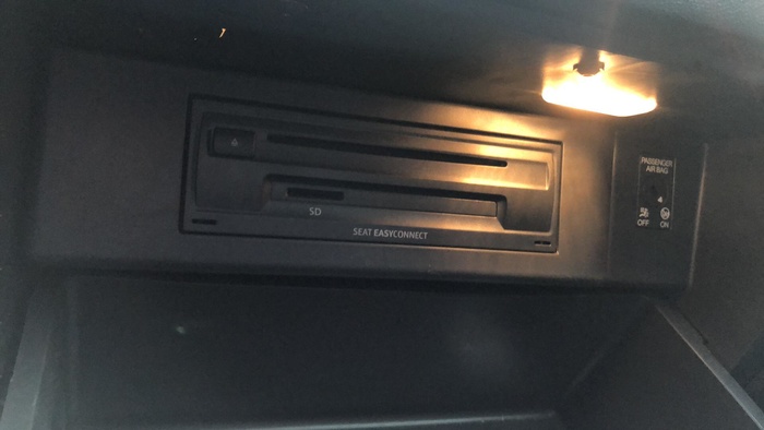 SEAT León 1.6 TDI S&S Style 85 kW (115 CV) Vehículo usado en Sevilla SEAT León 1.6 TDI S&S Style 85 kW (115 CV) Vehículo usado en Sevilla