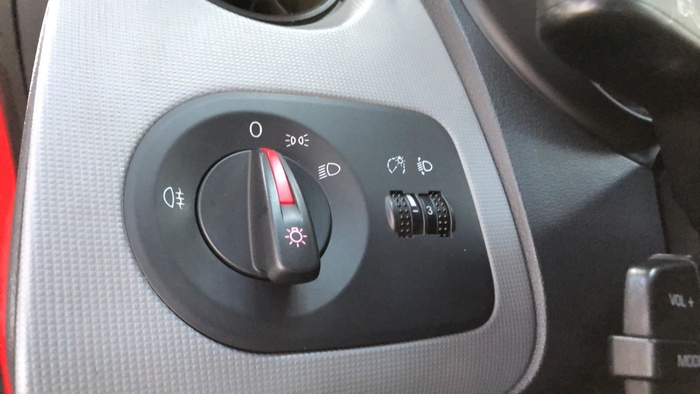 SEAT Ibiza 1.6 TDI Reference 66 kW (90 CV) Vehículo usado en Sevilla SEAT Ibiza 1.6 TDI Reference 66 kW (90 CV) Vehículo usado en Sevilla