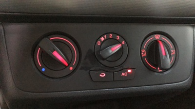 SEAT Ibiza 1.6 TDI Reference 66 kW (90 CV) 18 SEAT Ibiza 1.6 TDI Reference 66 kW (90 CV) 18