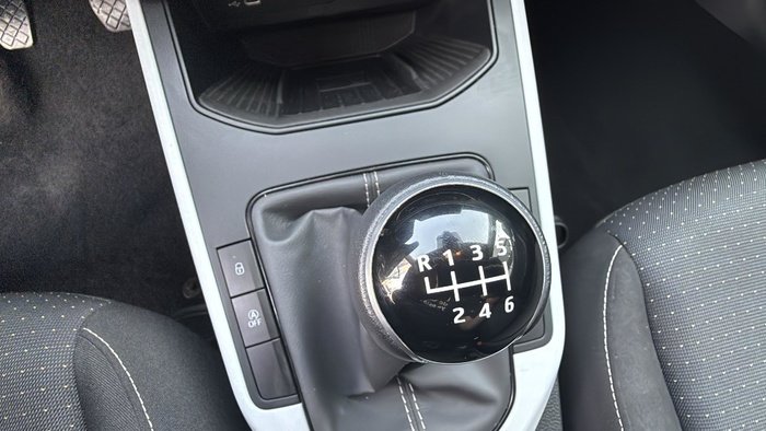 SEAT Arona 1.0 TSI Style XL 85 kW (115 CV) Vehículo usado en Sevilla SEAT Arona 1.0 TSI Style XL 85 kW (115 CV) Vehículo usado en Sevilla